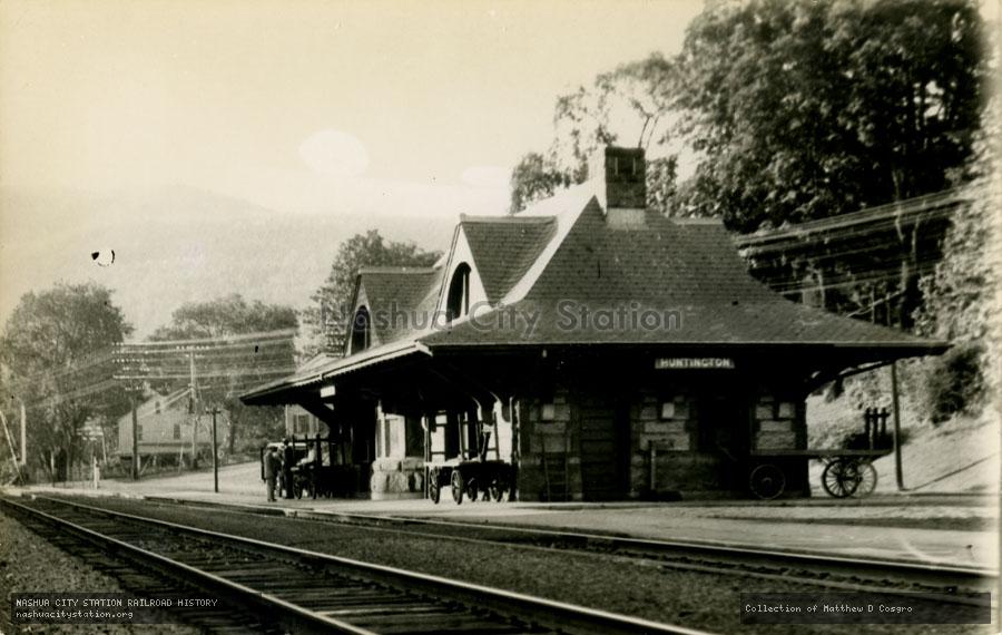 Postcard: Huntington station